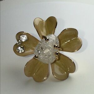 Fully adjustable Gold tone and Cream acrylic Flower rhinestone Ring
